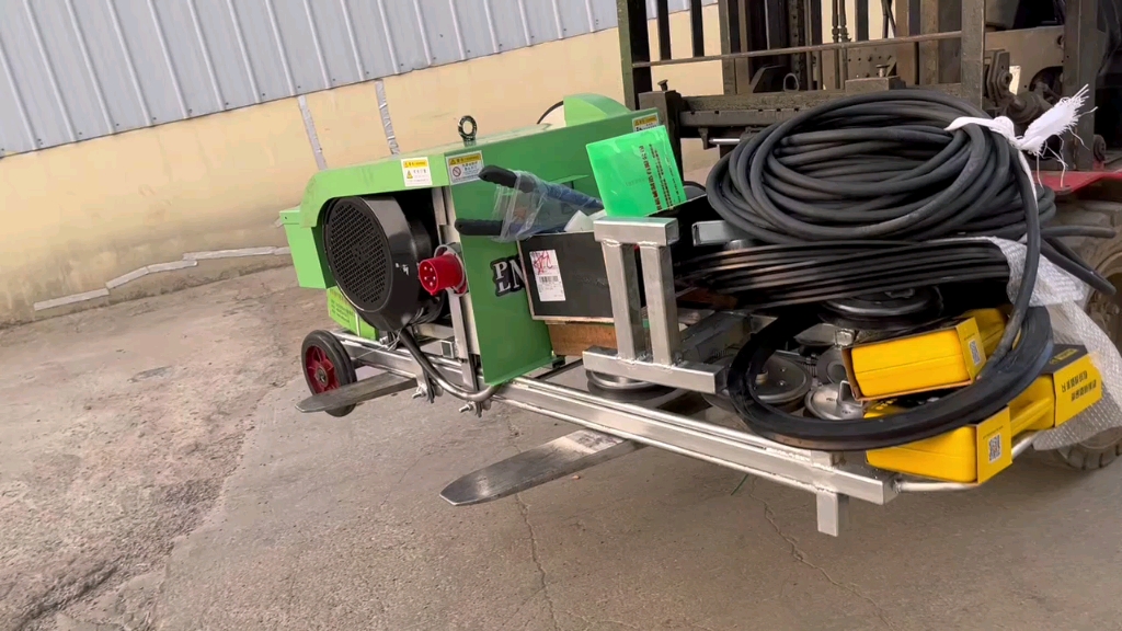 電動(dòng)繩鋸機(jī) 大功率無線遙控技術(shù)的革新與應(yīng)用